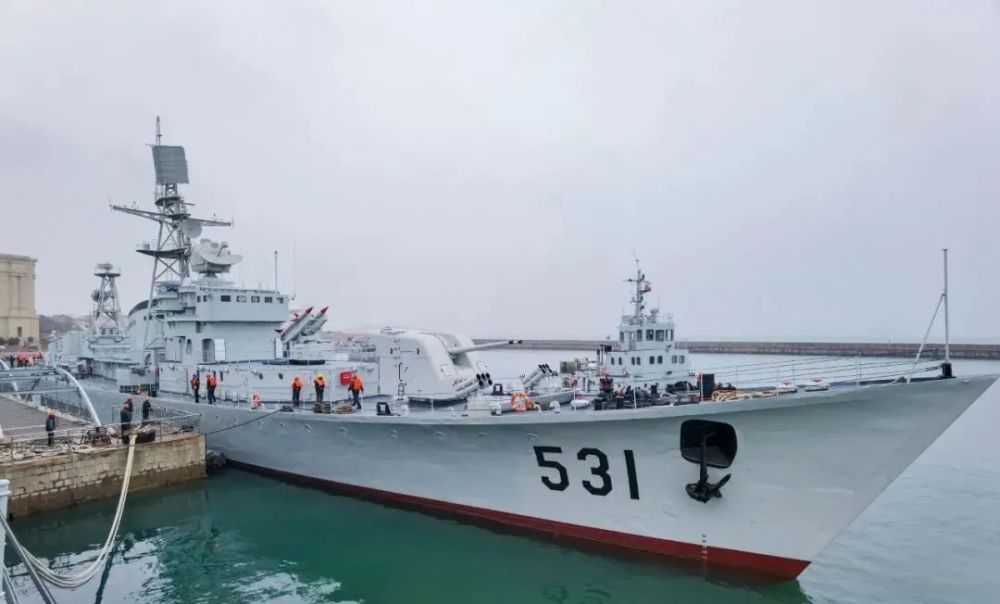 国家一级文物鹰潭号护卫舰"531舰"在青岛展出