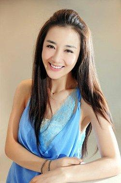 古装第一美人的李依晓,曾被恶犬"毁前途",凭《司藤》再次大火
