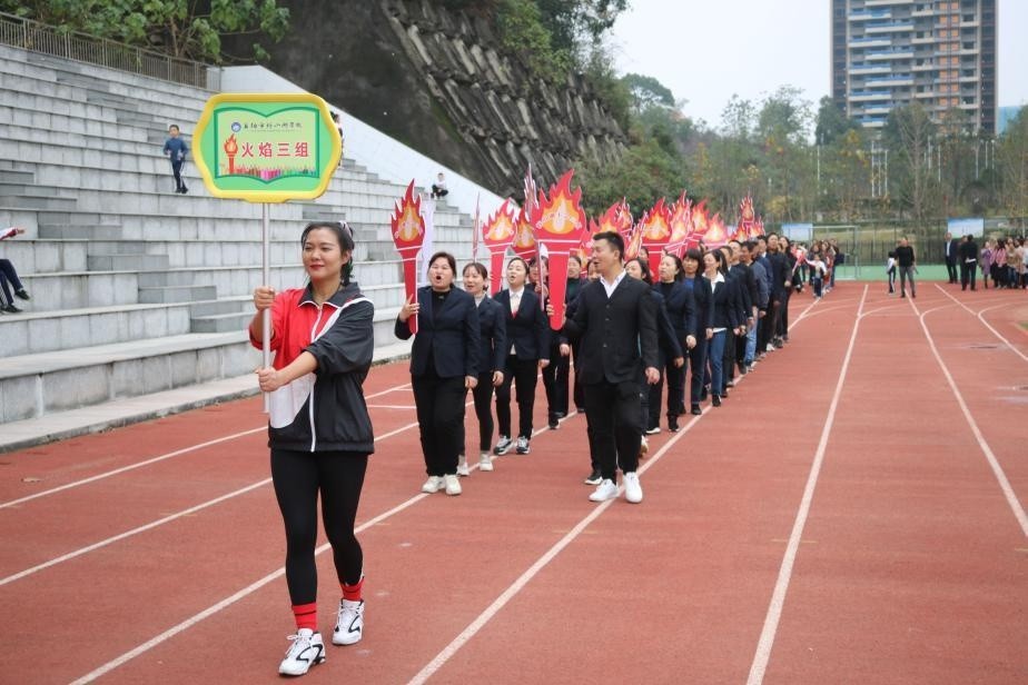 益阳市梓山湖学校:迎来首位cuba球员"华丽加盟"上讲台