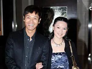 疑被妻子嫌赚钱少?41岁欧倩怡高调复出,喊话郭晋安让开