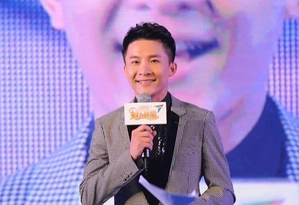当年陈柏君和边策一起参加了《闪亮新主播》的比赛,并一起拿到了好的