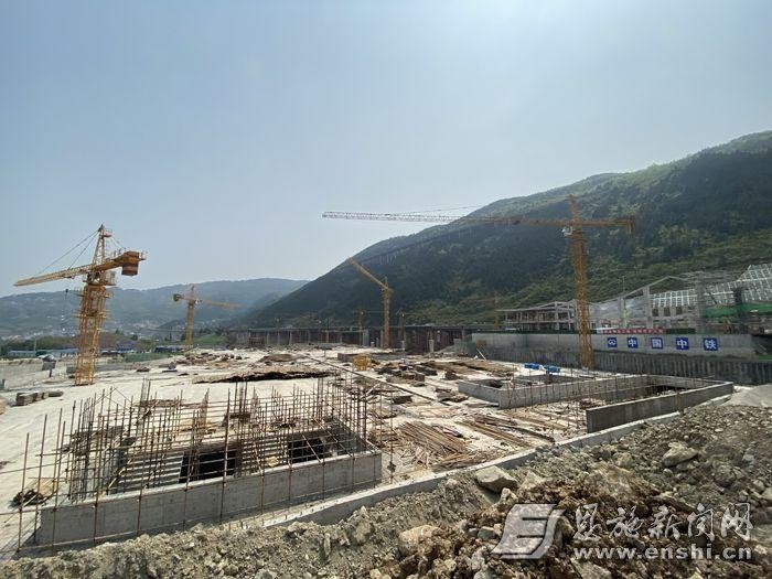 巴东北站站前广场建设加速推进
