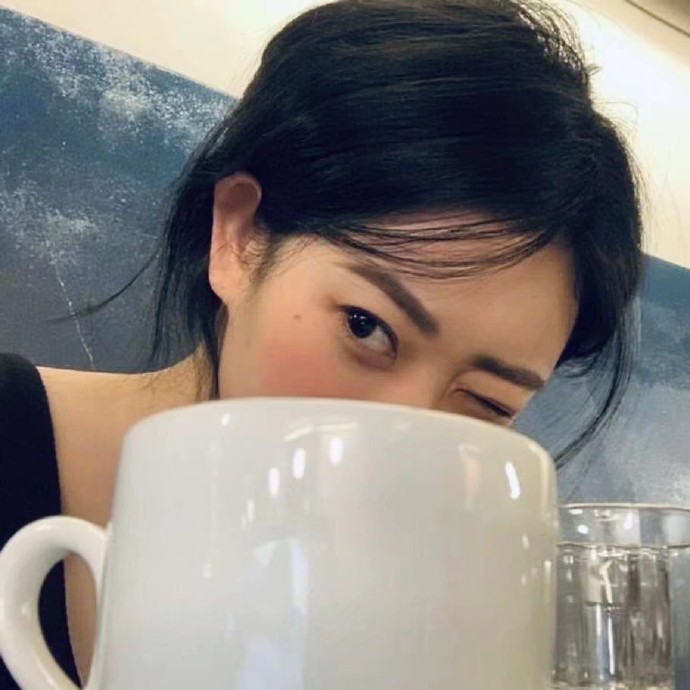 一些简单干净的女生头像