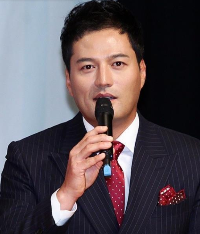 人鱼小姐金成珉,闪婚大四岁牙医,一夜声名狼藉选择离世!