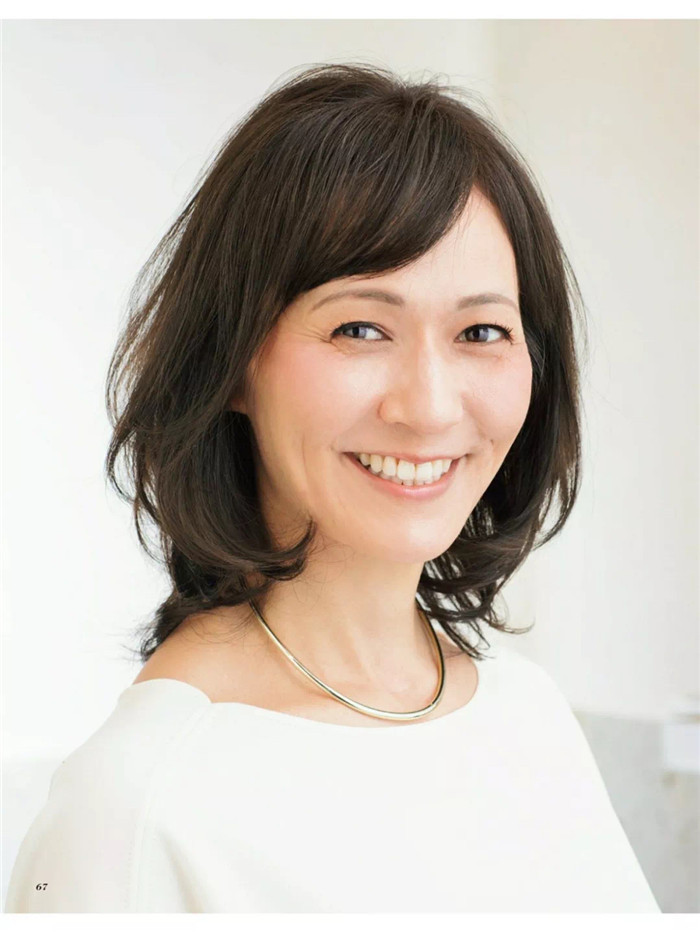中年女性适合什么发型?不扮嫩不显老,这几款正合适