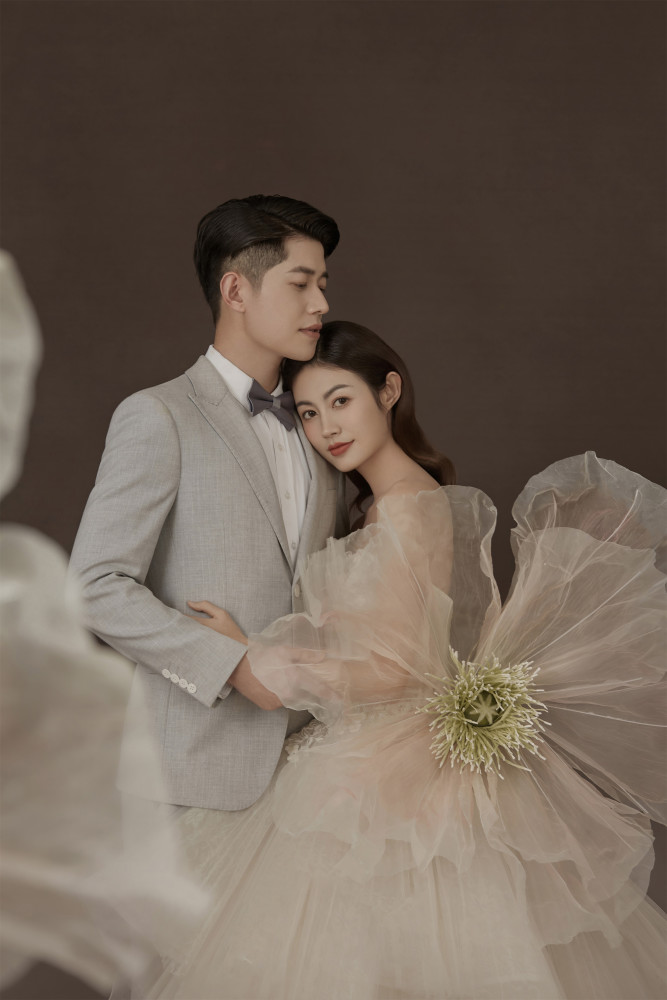 郑州婚纱摄影工作室 分享拍婚纱照提前多久预约比较合适