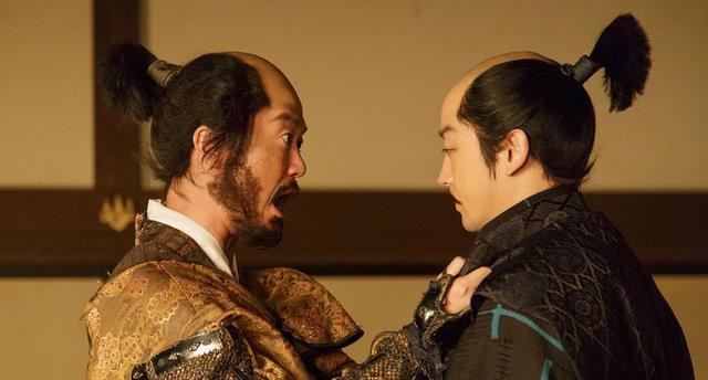 只有将"头发梳成大人模样(月代头),自己才是一个的合格的武士.