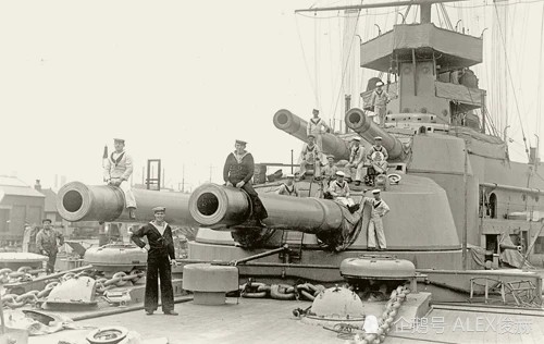 英国海军406毫米舰炮:0.9吨可穿366毫米装甲,却生不逢时