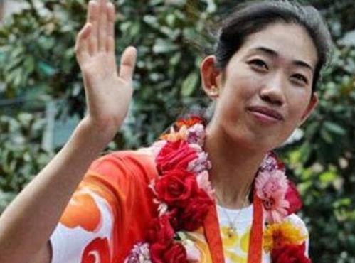 55岁的李颖成人生赢家:儿子不仅是大牌明星而且女儿还是奥运冠军