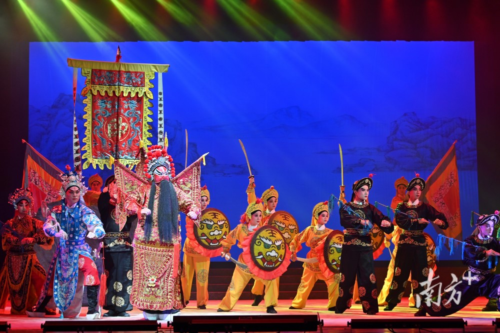 八旦添色,广东粤剧院"名家演出周"郭建华专场受戏迷热