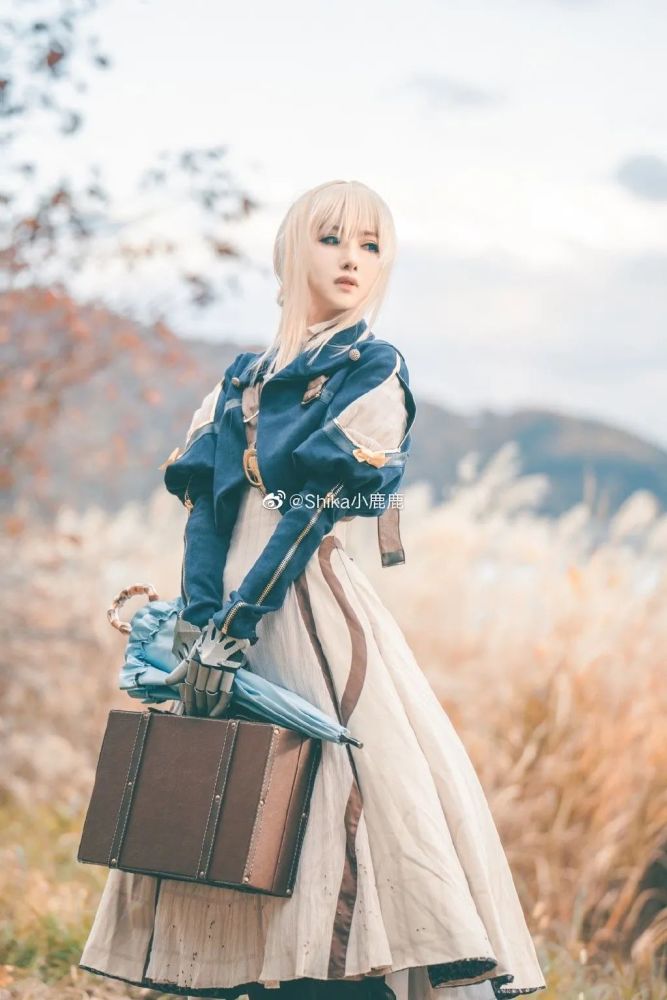 《紫罗兰永恒花园》薇尔莉特·伊芙加登cosplay作品欣赏