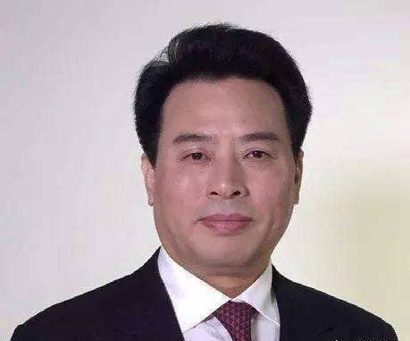 他18岁向母亲借54亿元去投资成上市公司董事长凭啥