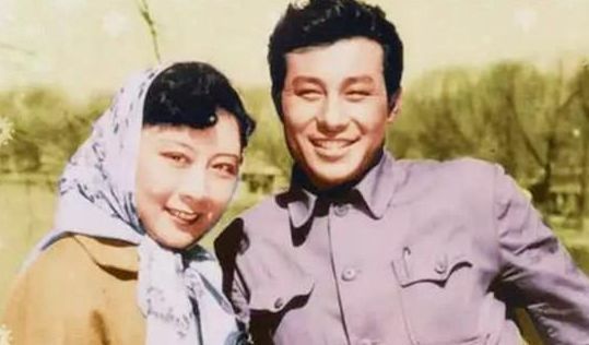 88岁王心刚,与患病妻子恩爱60年不离不弃,一双儿女已是亿万富翁