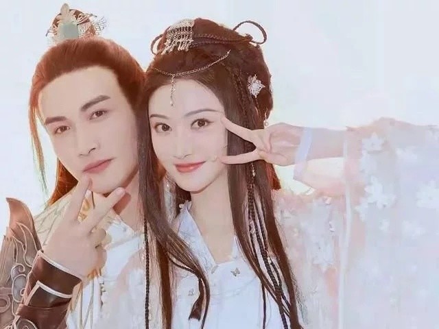 快本景甜张彬彬合体营业甜到掉牙谭松韵钟汉良也不甘示弱