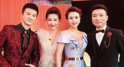 央视《新闻联播》才女李梓萌书法太惊艳,笔墨纤细如烟
