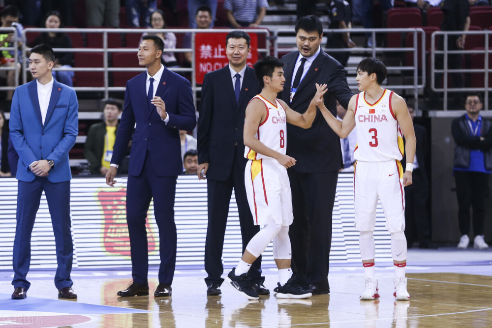 中国男篮史上最强五人组,姚明领衔,易建联王治郅谁能入选?