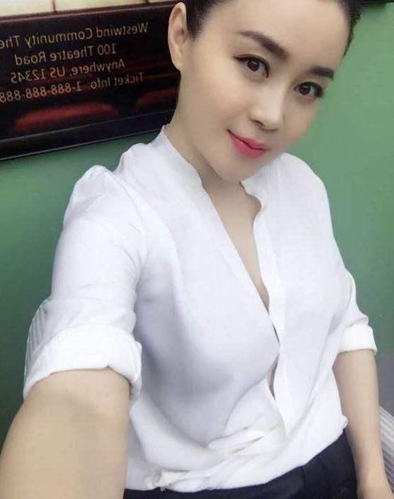 关婷娜这么胖,为什么还有人说她美?看了她穿衬衫的样子就懂了