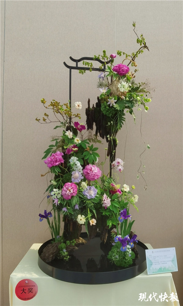 杨路萍大奖作品,写景插花《圆梦盛世—圆梦》