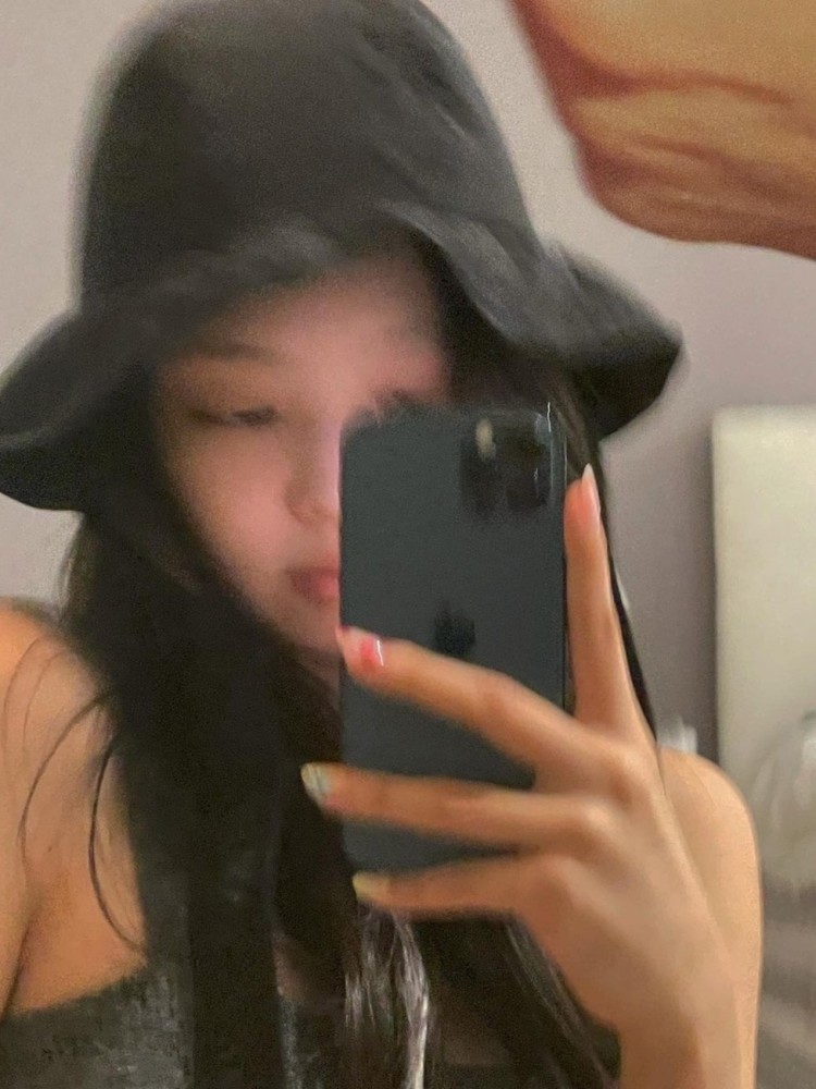 jennie丨煎妮绝美对镜自拍合集,姐妹们快点学起来吧