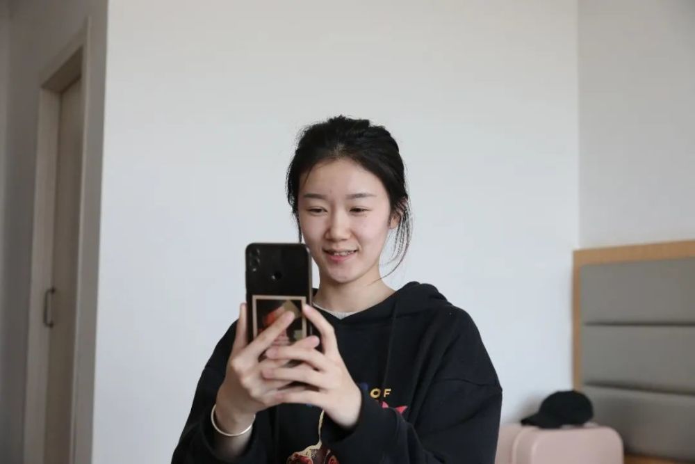 吉林工商学院首批45名学生解除隔离痊愈返校