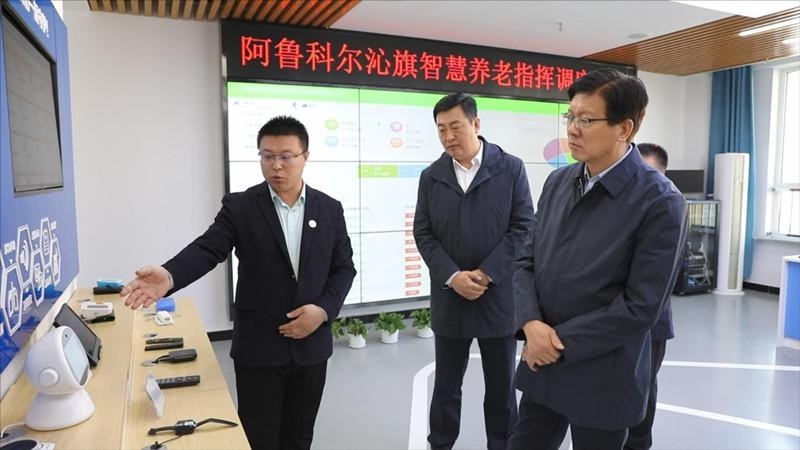阿鲁科尔沁旗旗委书记于伟东深入民政社会综合福利中心调研指导工作