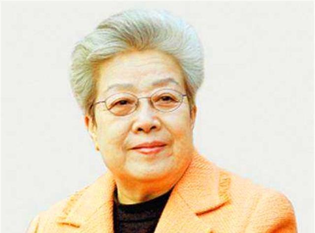 中国铁娘子吴仪:一生未婚,69岁裸辞高位,退休后开启精彩人生