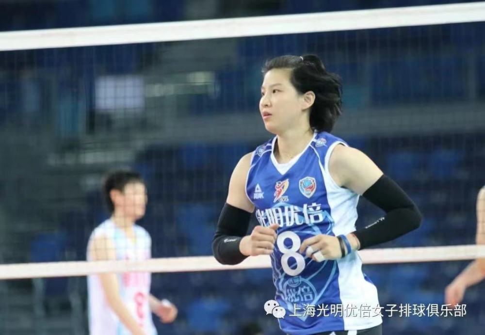 从16岁进入上海女排成年队,张磊已经在赛场上拼搏了20年.