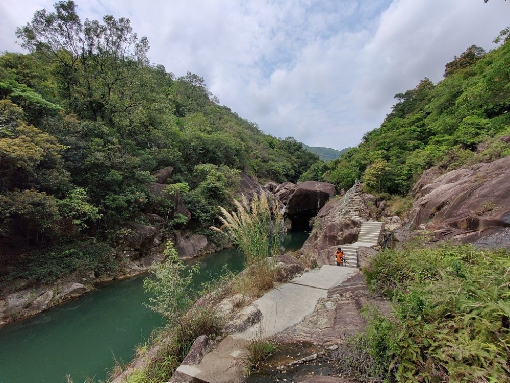 广东惠州博罗县春日莽莽象头山