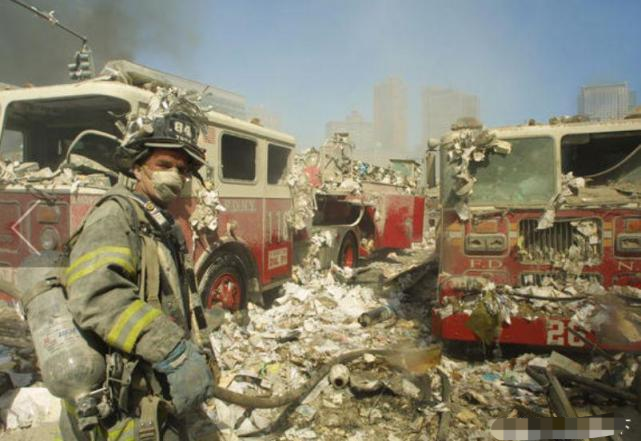 911事件遇难华裔空姐,死后仅找到一块腿骨,被美国人称为英雄!