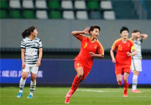韩媒真不是东西 输给中国女足又搞小动作,中国球迷跟着嘲讽男足