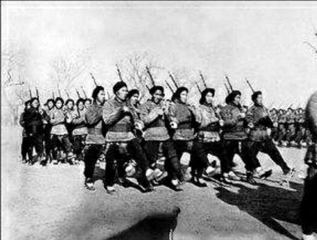 收复新疆时左宗棠湘军装备了哪些功能逆天的先进武器?