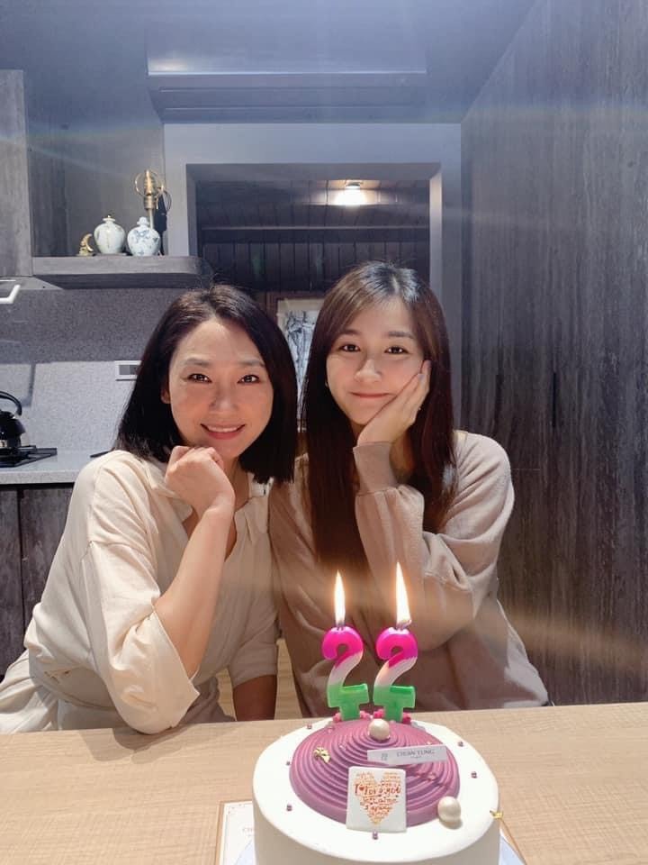 方文琳离婚15年 与前夫于冠华及现任妻子罕见同框