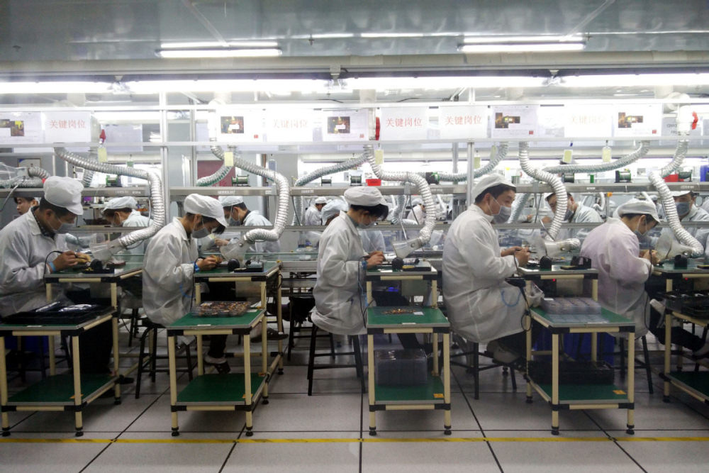 苹果8条生产线迁往印度,富士康也要走,500万中国员工怎么办?