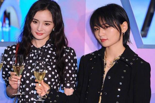 杨幂发文:守护周笔畅的出道位,杨幂力挺周笔畅c位出道