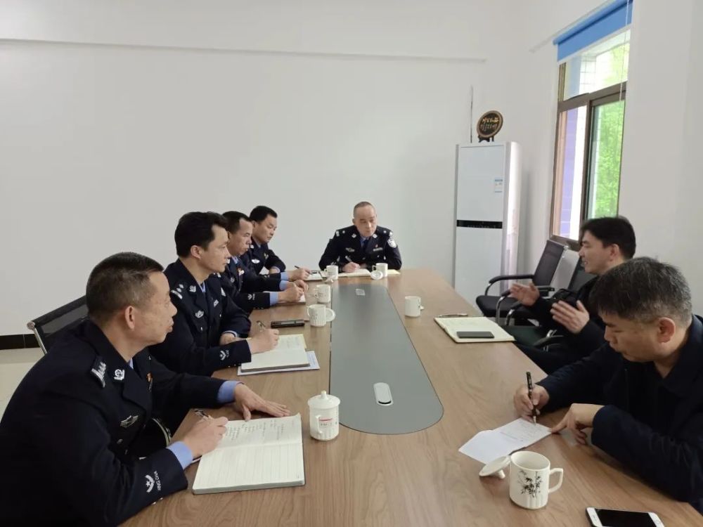 戴武明到浏阳市公安局经开区分局调研督导教育整顿工作