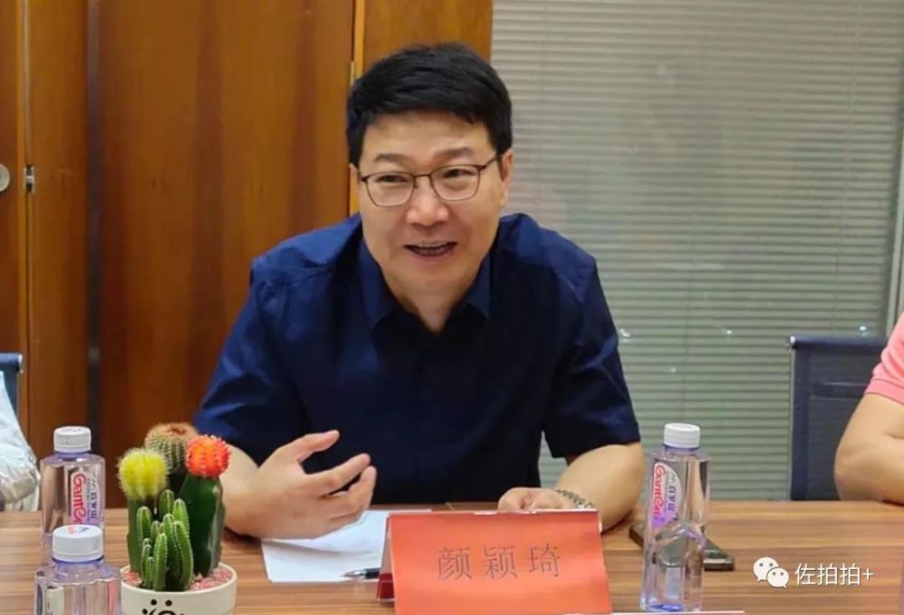总经理颜颖琦介绍了【佐拍拍】的发展优势以及政府的支持后,他表示