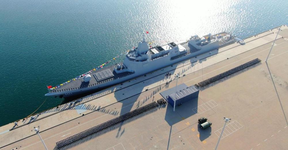 中国海军055型导弹驱逐舰