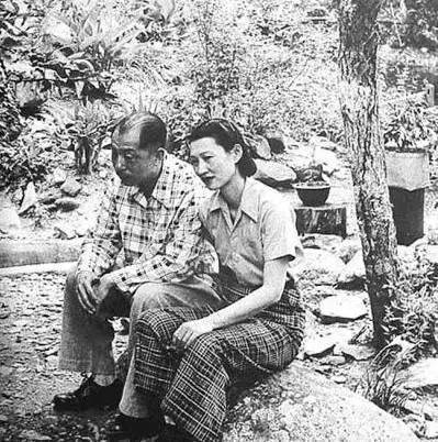 张学良舍弃于凤至,与赵一荻结婚,宋美龄是幕后主谋