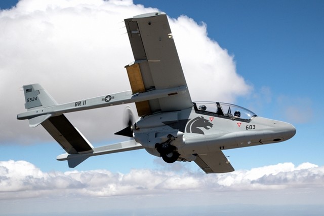 南非"野马"2轻型攻击机,名字碰瓷经典飞机,采用模块化