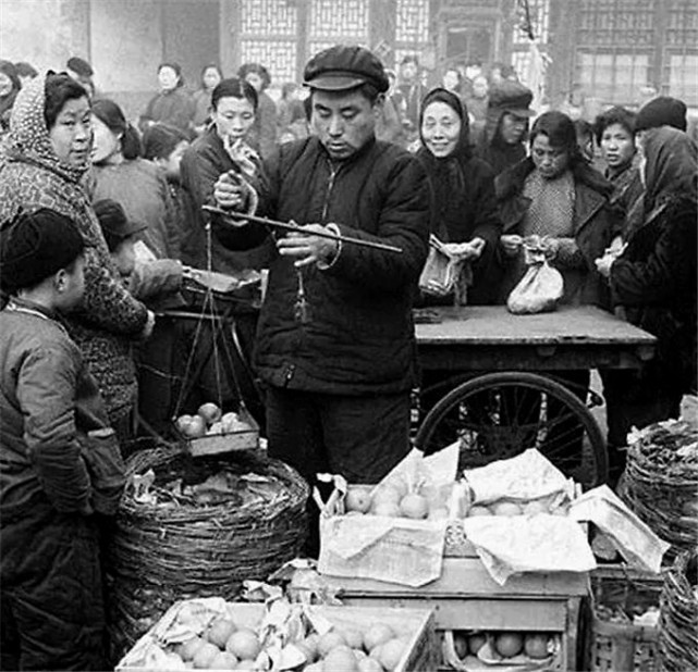 1950年代中国影像:农民分得土地
