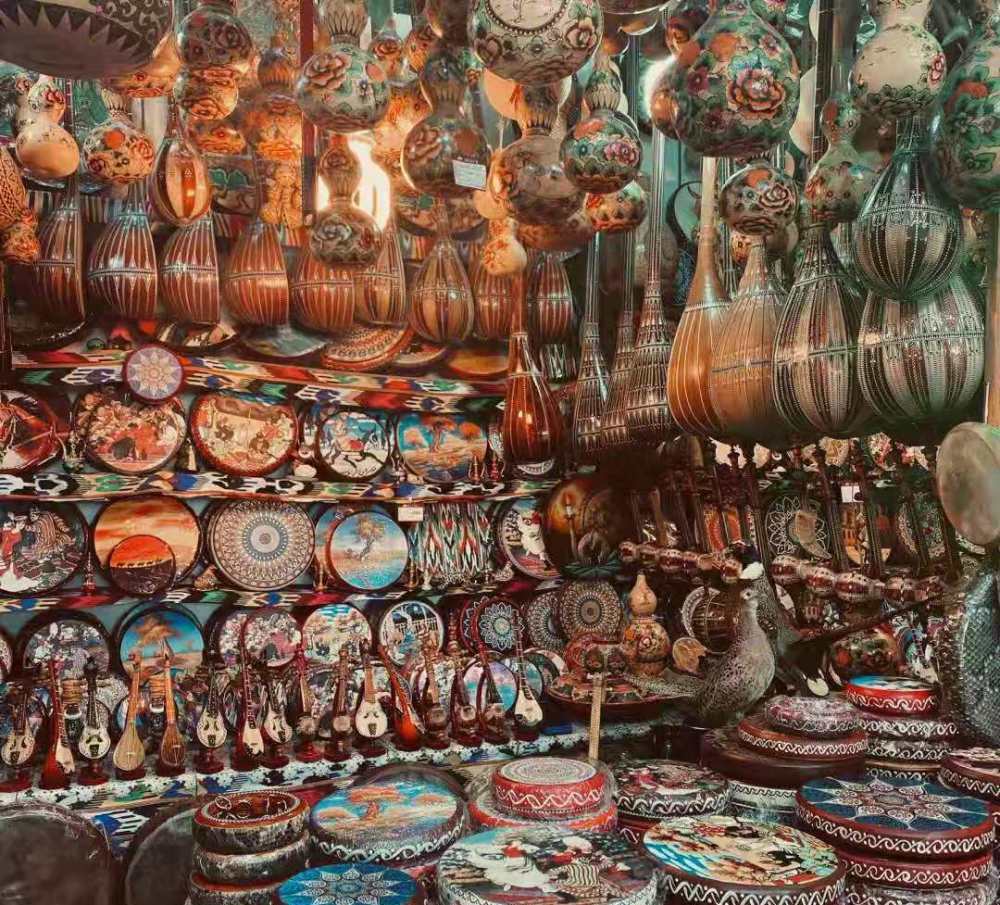 新疆旅游乌鲁木齐大巴扎一定要去,这几样千万别买,有的要买!