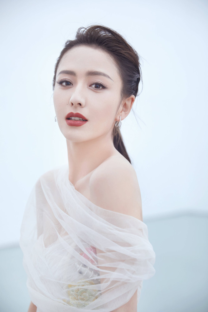 佟丽娅壁纸精选100张,非典型的古典美人