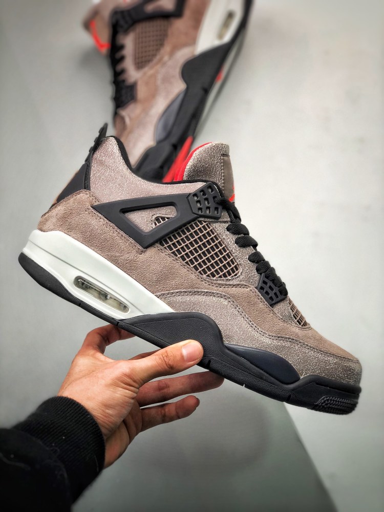 aj4 taupe haze灰褐色,酷似ts风格,鞋面刮刮乐属性!