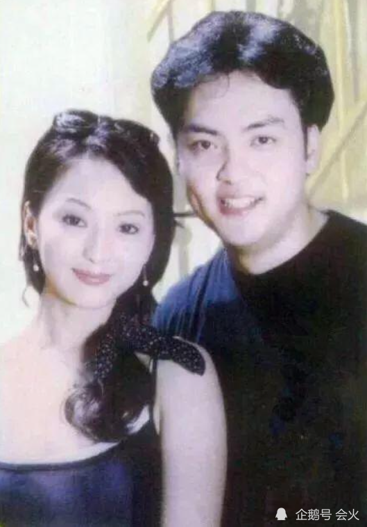 "萧剑"朱宏嘉罕露面,身材发福明显面容憔悴,早已低调结婚生子