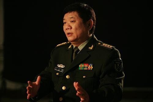 1985年老山前线,两名战士为掩护队长牺牲,战后队长认了16个爹妈