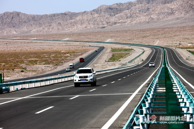 新疆12条高速公路全览 总里程突破5500公里