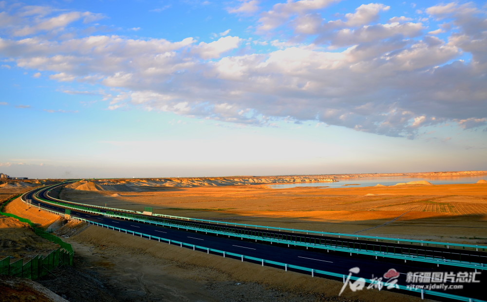 新疆12条高速公路全览 总里程突破5500公里