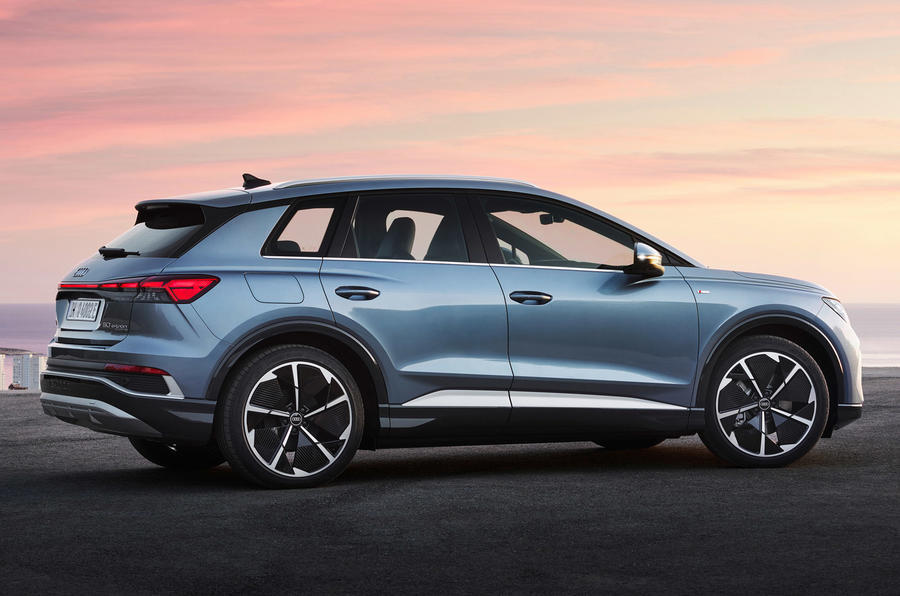 奥迪电动suv2021款轿车,奥迪suv新车报价2021款 奥迪在2021年下半年开始在英国交付电动suv之前,已经发布了可量产的q