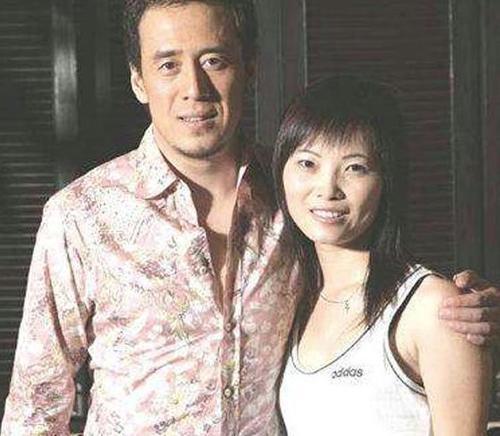 8年北漂搬家50次,靠初恋养活3年,40岁再遇红颜,杨坤至今不婚