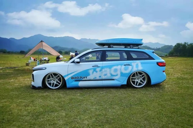 五菱的第一款"瓦罐神车",配航空级钢材 4个安全气囊,预售8.28万起